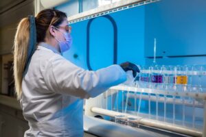 Industrias Peñoles fomenta la participación de niñas y mujeres en la ciencia. Foto: El Siglo de Torreón 