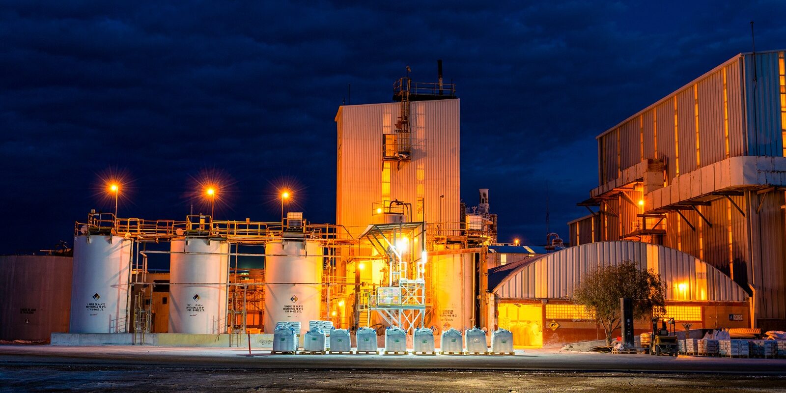 Peñoles, una empresa que pone en alto la minería mexicana Peñoles, una empresa que pone en alto la minería mexicana