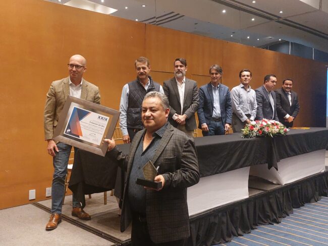 Industrias Peñoles reconoce a su proveedores