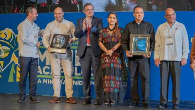 Química del Rey de Peñoles galardonada con Casco de Plata