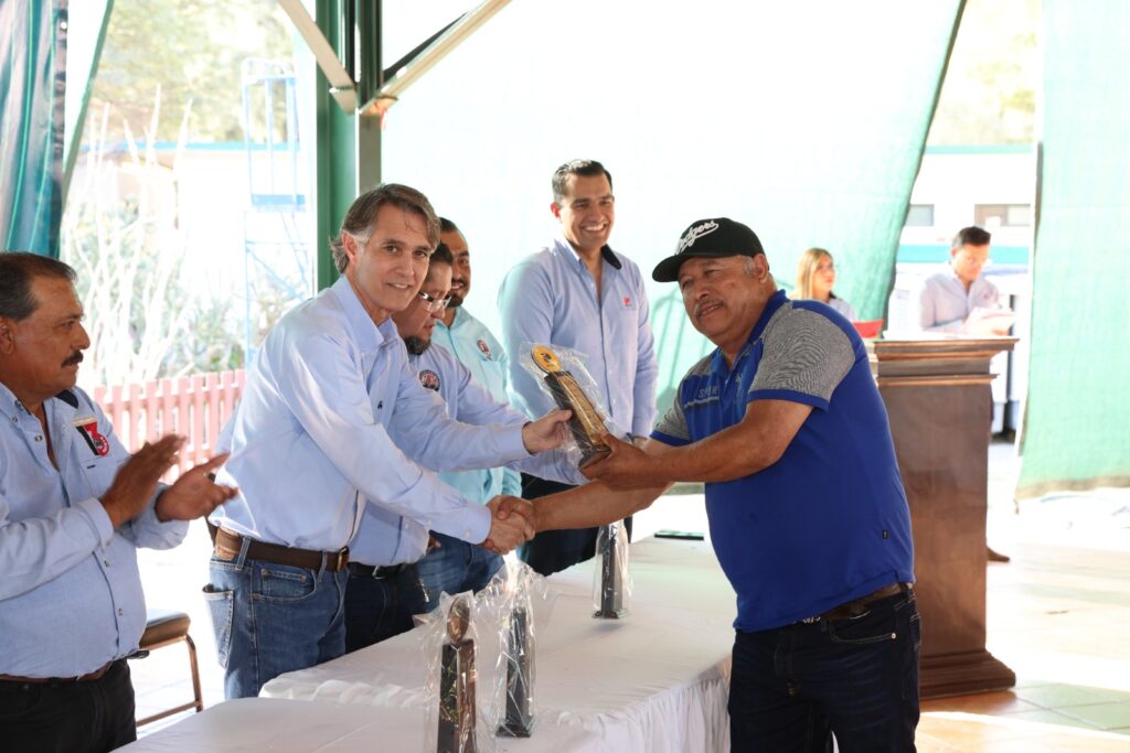 Peñoles celebra la lealtad y disciplina de su cultura laboral minera