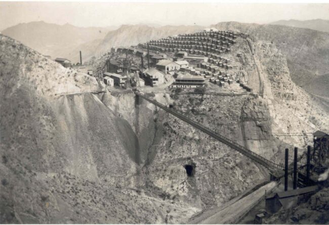 Peñoles: Memoria en piedra y acero