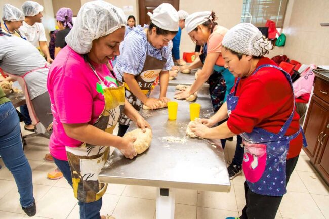 Peñoles fortalece el liderazgo de las mujeres rurales en sus comunidades